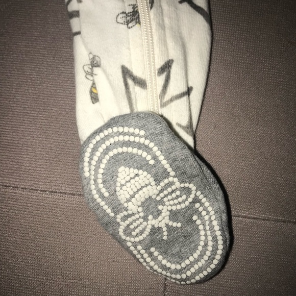 Burt’s Bees 0-3 Pajama NWOT - Picture 3 of 3